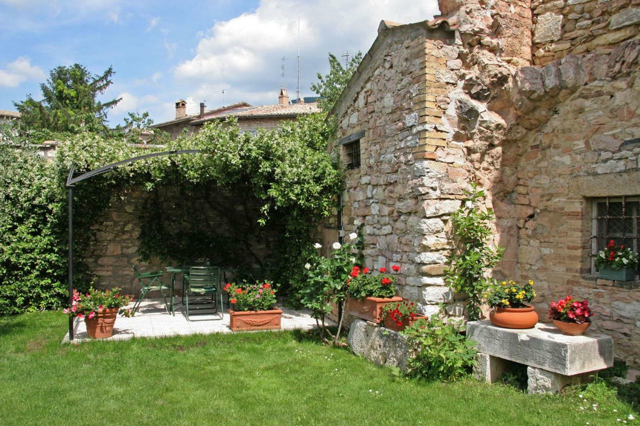 Апартаменты Il Turrione Ассизи Экстерьер фото
